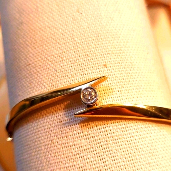 💢14k and diamond bracelet. - Picture 5 of 13